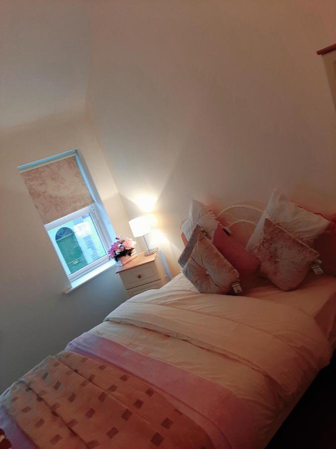 Carrick on Shannon Main Street Apartment المظهر الخارجي الصورة